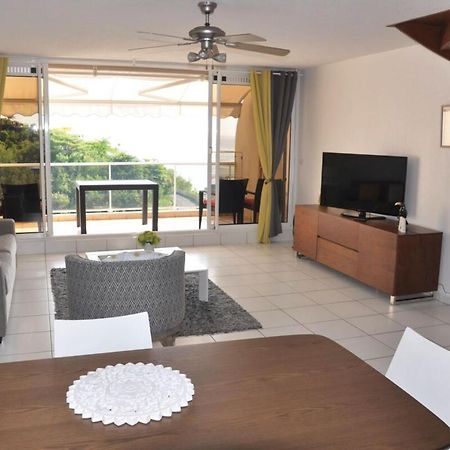 Appartement standing 2 chambres vue mer RES TAHIRI 3 Punaauia  Extérieur photo