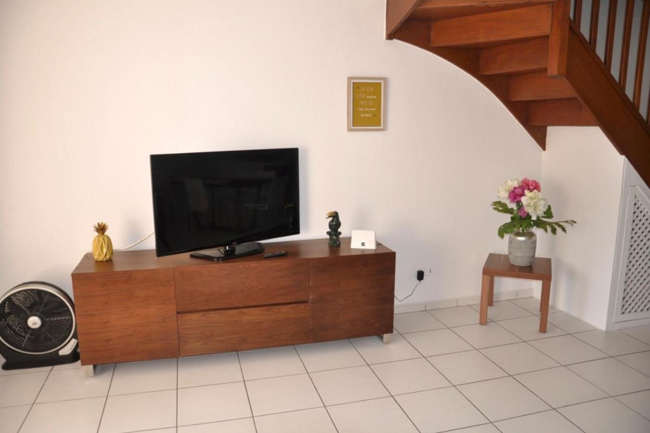 Appartement standing 2 chambres vue mer RES TAHIRI 3 Punaauia  Extérieur photo